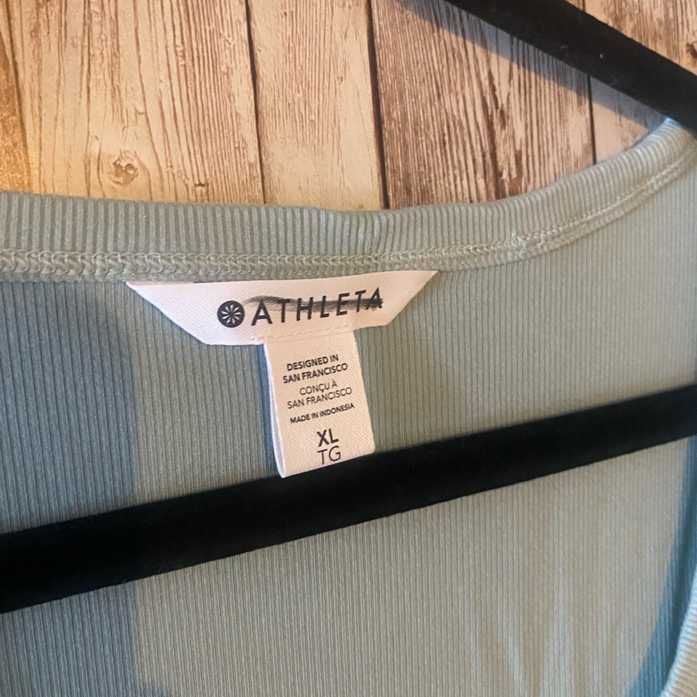 Athleta XL Women's Light Blue / green Long Sleeve Cropped Top ribbed Basic - Picture 3 of 5